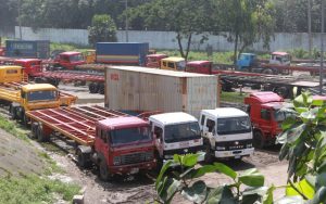 Trailer workers continue strike, disrupt work in Chittagong port