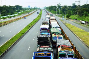 Ban on '10 to 20-wheel' Trucks