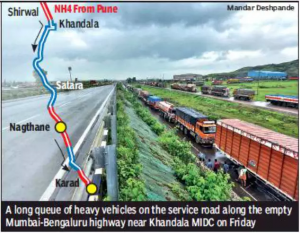 Kolhapur: 30,000 heavy vehicles queue up as NH4 shut for fourth day, rivers recede slowly