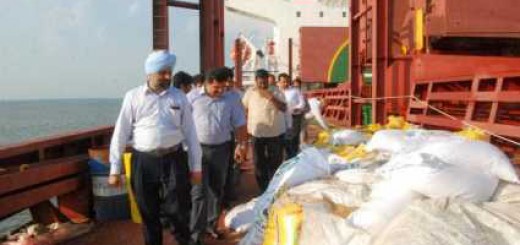 Wheat packing starts again at Kochi port