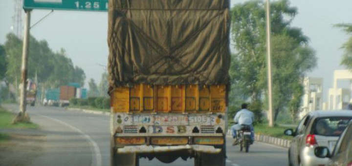 Truckers Body Threatens 'Chakkajam' if Toll Issue not Resolved