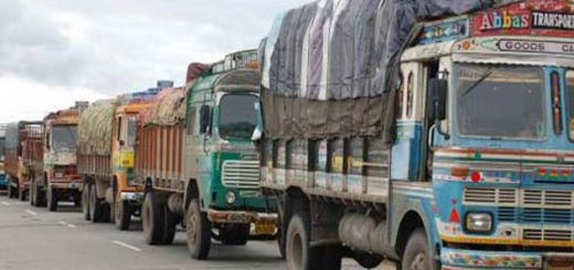 Indian govt mulls mandatory phasing out 15-yr-old trucks, buses